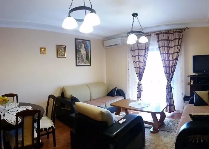 Villa Uros